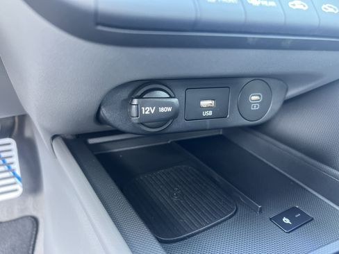 Used 2025 Hyundai Elantra Sport image 16