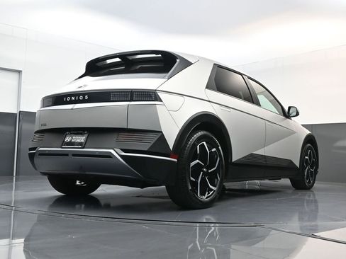 Certified 2024 Hyundai Ioniq 5 SEL image 16