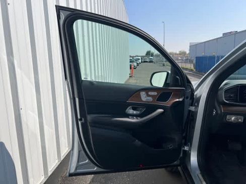 Certified 2025 Mercedes-Benz GLE 450 4MATIC image 11