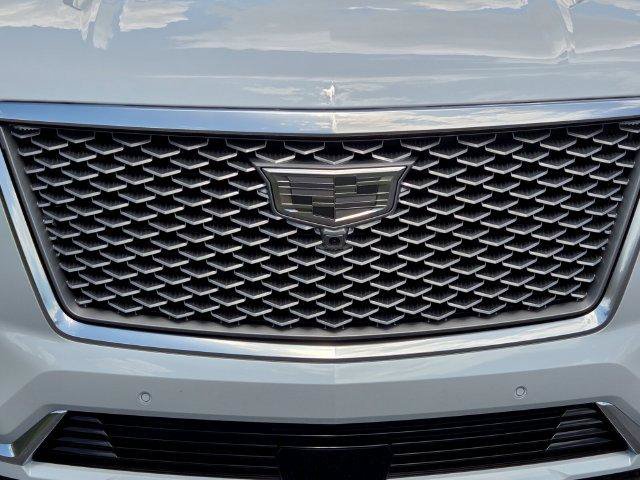 New 2026 Cadillac Escalade ESV Luxury w/ LPO, Radiant Package AWD/4WD image 9