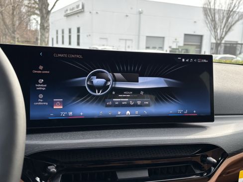 Used 2026 BMW 330i Sedan w/ Convenience Package image 32