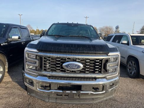 Used 2023 Ford F450 Lariat w/ Tow Technology Package image 2