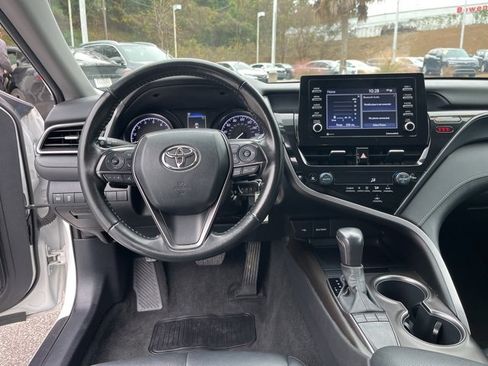Used 2023 Toyota Camry SE image 16
