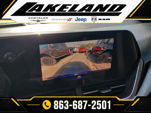 Used 2024 Chevrolet Trax LT FWD image 22