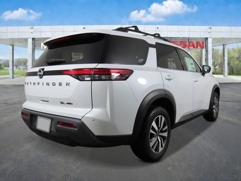 New 2026 Nissan Pathfinder SL AWD/4WD image 5