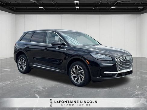 Certified 2024 Lincoln Corsair AWD image 4