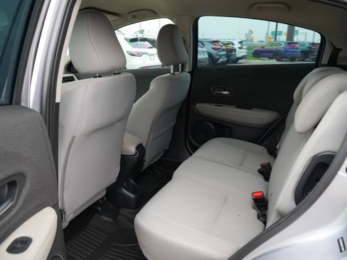 Used 2019 Honda HR-V LX image 17