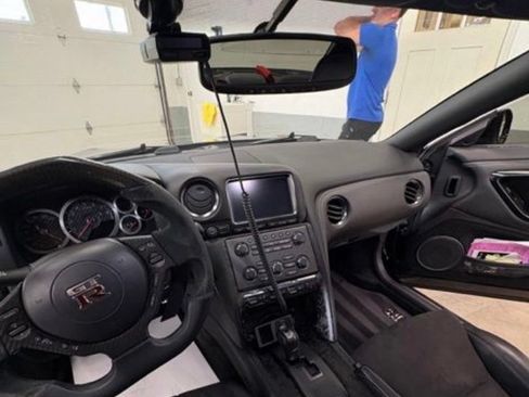 Used 2016 Nissan GT-R Premium AWD/4WD image 16