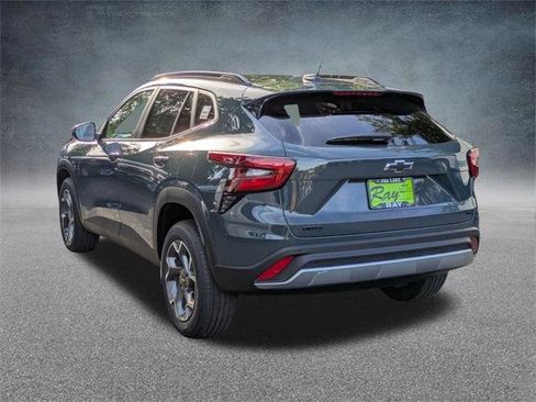 New 2026 Chevrolet Trax LT w/ Driver Confidence Package image 6