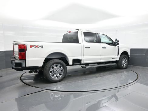 New 2026 Ford F250 Lariat w/ Chrome Package image 9