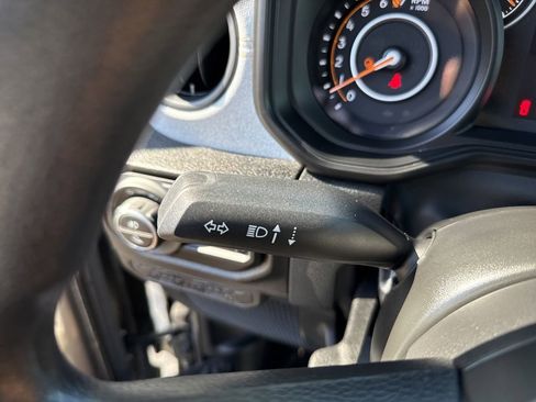 Used 2024 Jeep Gladiator Sport image 23