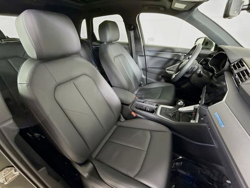 Certified 2025 Audi Q3 2.0T Premium Plus w/ Premium Plus Package image 26