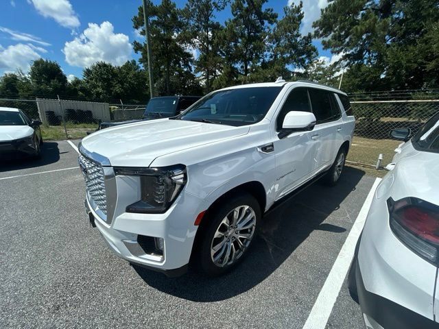 Used 2023 GMC Yukon Denali w/ Max Trailering Package AWD/4WD image 3