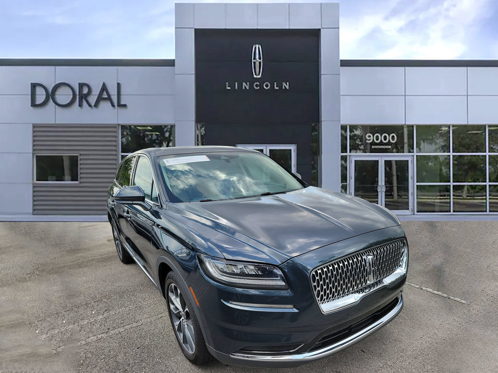 Certified 2022 Lincoln Nautilus Reserve FWD image 1