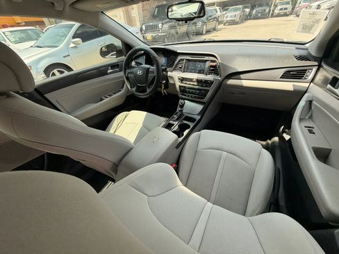 Used 2017 Hyundai Sonata Sport image 29