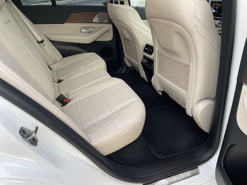 Certified 2025 Mercedes-Benz GLE 450 4MATIC image 43