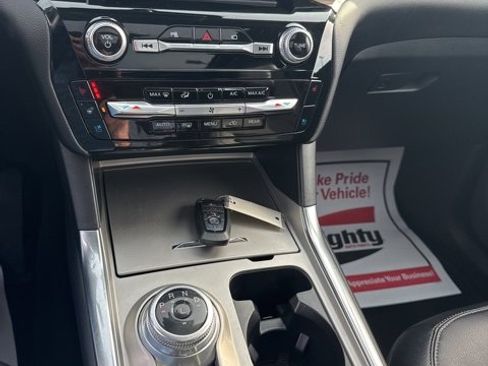 Used 2022 Ford Explorer Limited w/ Equipment Group 301A image 31