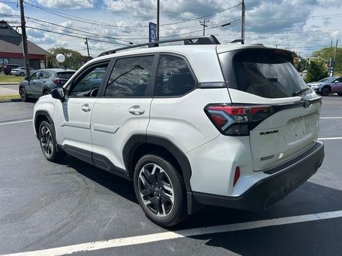 Used 2025 Subaru Forester Limited AWD/4WD image 7