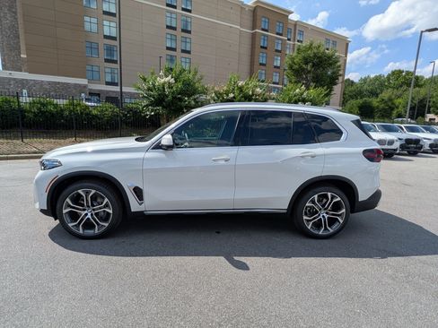 New 2026 BMW X5 xDrive40i w/ Premium Package AWD/4WD image 6