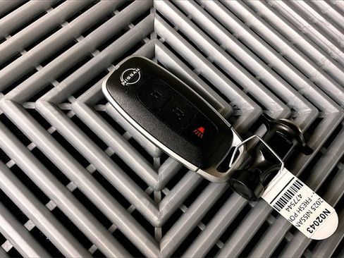 New 2025 Nissan Kicks Play S image 13