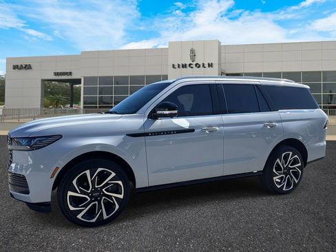 New 2026 Lincoln Navigator Black Label image 7