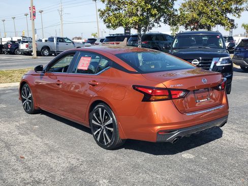 Certified 2022 Nissan Altima 2.5 SR image 7