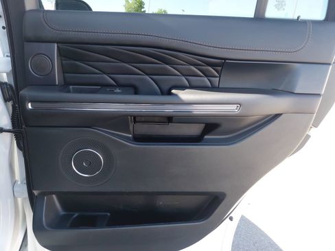 Used 2020 Ford Expedition Platinum AWD/4WD image 23