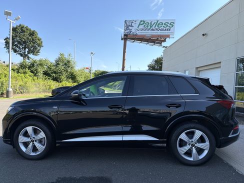 Used 2023 Audi Q4 e-tron Premium Plus w/ Premium Plus AWD/4WD image 7