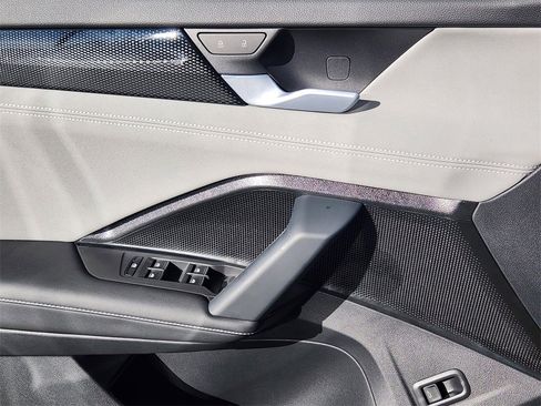 New 2026 Volkswagen Tiguan SE R-Line image 13