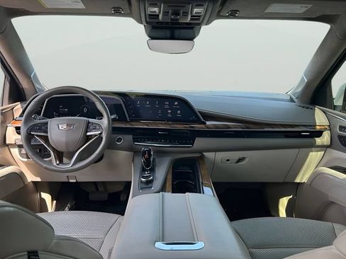 Used 2021 Cadillac Escalade Sport Platinum AWD/4WD image 14