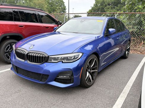 Used 2021 BMW 330i Sedan w/ M Sport Package RWD image 1