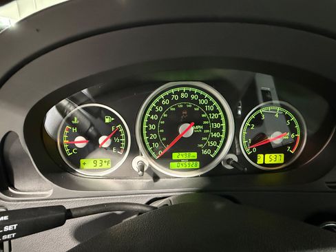 Used 2005 Chrysler Crossfire Limited RWD image 18