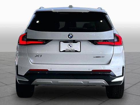 Used 2025 BMW X1 xDrive28i w/ Technology Package AWD/4WD image 4