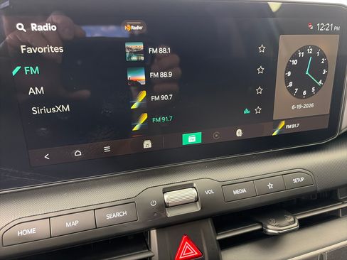 Used 2025 Kia K4 FWD image 18