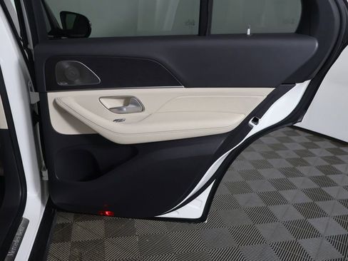 Used 2020 Mercedes-Benz GLE 350 4MATIC w/ Premium Package image 26