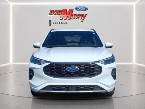 Used 2023 Ford Escape ST-Line Select w/ Tech Pack #2 AWD/4WD image 2
