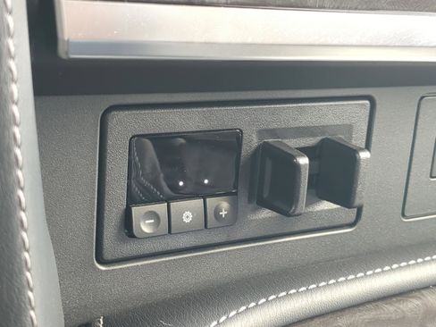 Used 2023 Nissan Armada Platinum w/ Captain's Chairs Package AWD/4WD image 26