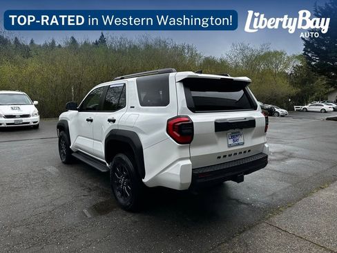 Used 2025 Toyota 4Runner SR5 AWD/4WD image 10