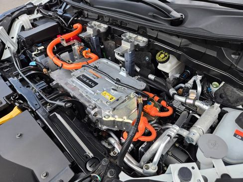 Used 2024 Nissan Ariya FWD image 28