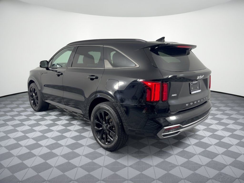 Used 2022 Kia Sorento SX AWD/4WD image 3