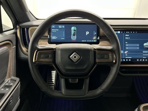 Used 2025 Rivian R1T Premium AWD/4WD image 26