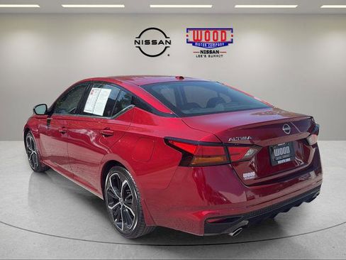 Used 2024 Nissan Altima 2.5 SR w/ SR Premium Package FWD image 4