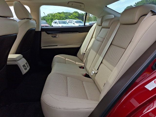 Used 2016 Lexus ES 350 w/ Premium Package w/Wood Trim FWD image 20
