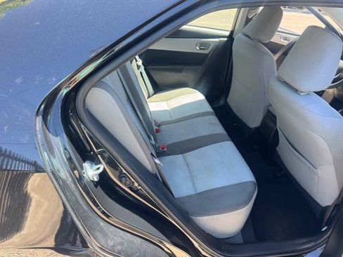 Used 2017 Toyota Corolla LE w/ Carpet Mat Package (TMS) FWD image 11