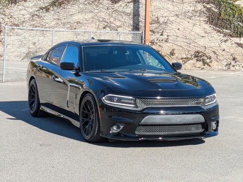 Used 2017 Dodge Charger R/T Scat Pack w/ Beats Audio Group image 3