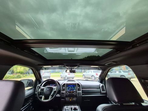 Used 2021 Ford Expedition XLT RWD image 15