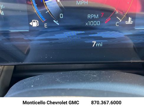 New 2026 Chevrolet Equinox LT w/ Convenience Package II image 13