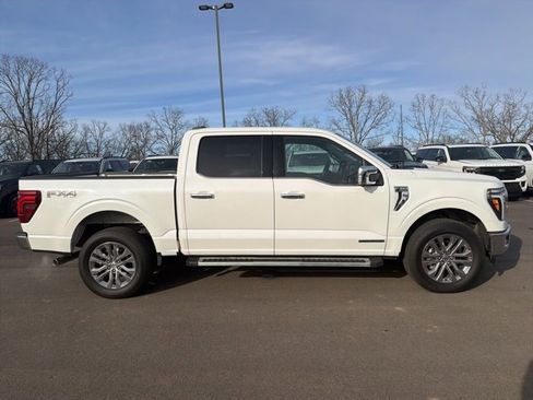 Used 2024 Ford F150 Lariat w/ FX4 Off-Road Package image 5