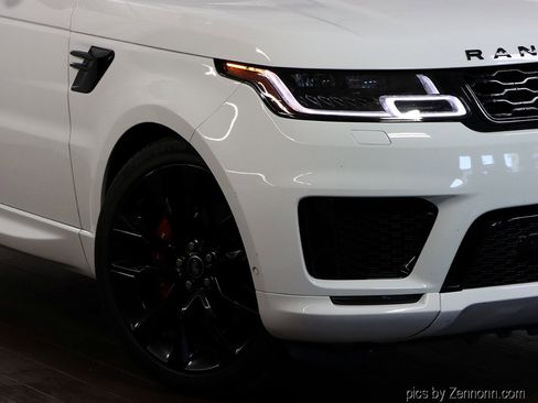 Used 2021 Land Rover Range Rover Sport HST image 3