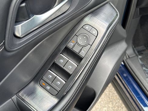 Used 2026 Nissan Rogue SL FWD image 18